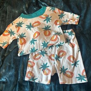 Fruit Shortie PJs sz. 6-7 Hanna Andersson